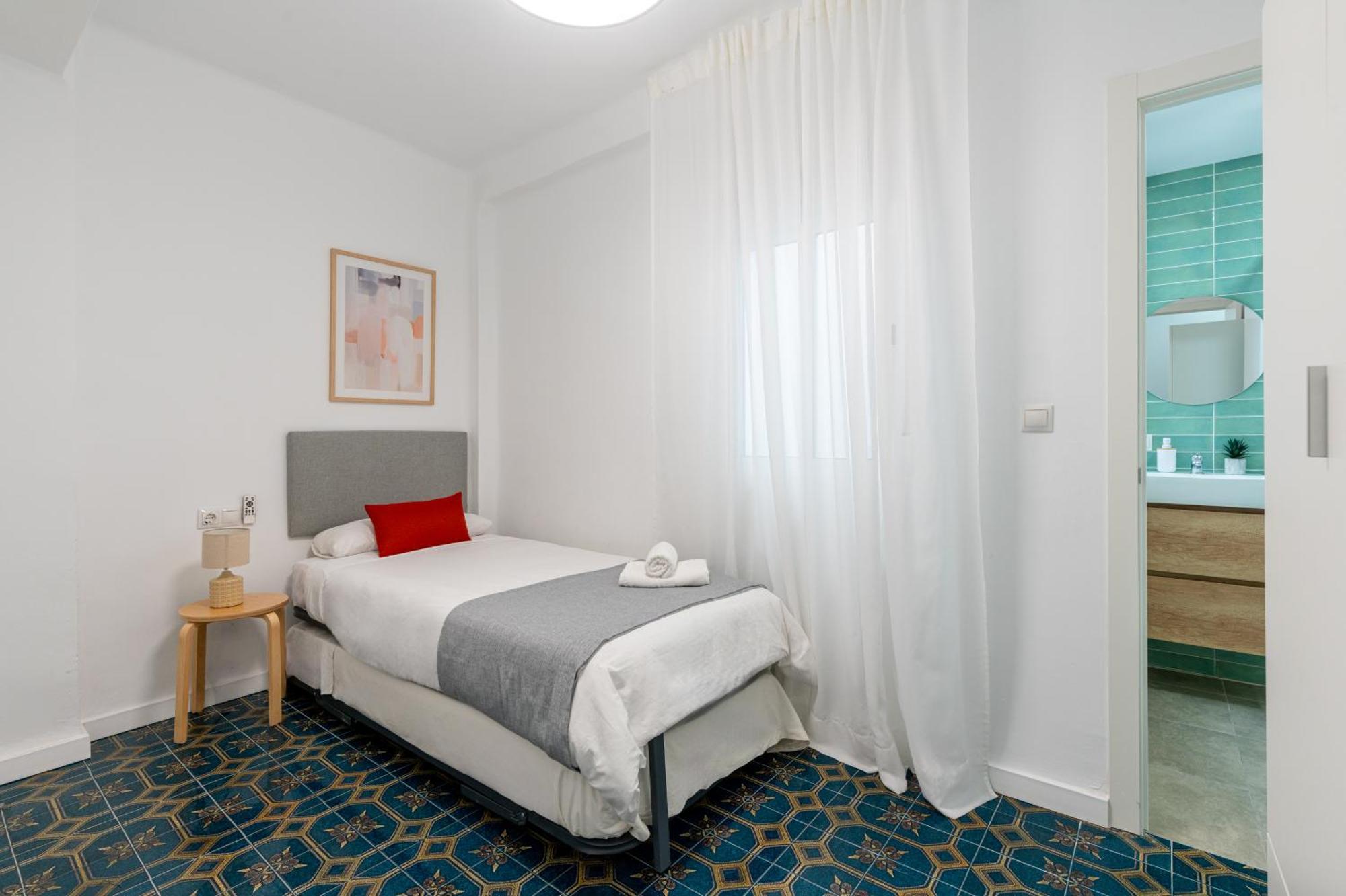 Piso Elegante Y Nuevo De 3 Habitaciones Y 2 Banos Σεβίλλη Εξωτερικό φωτογραφία