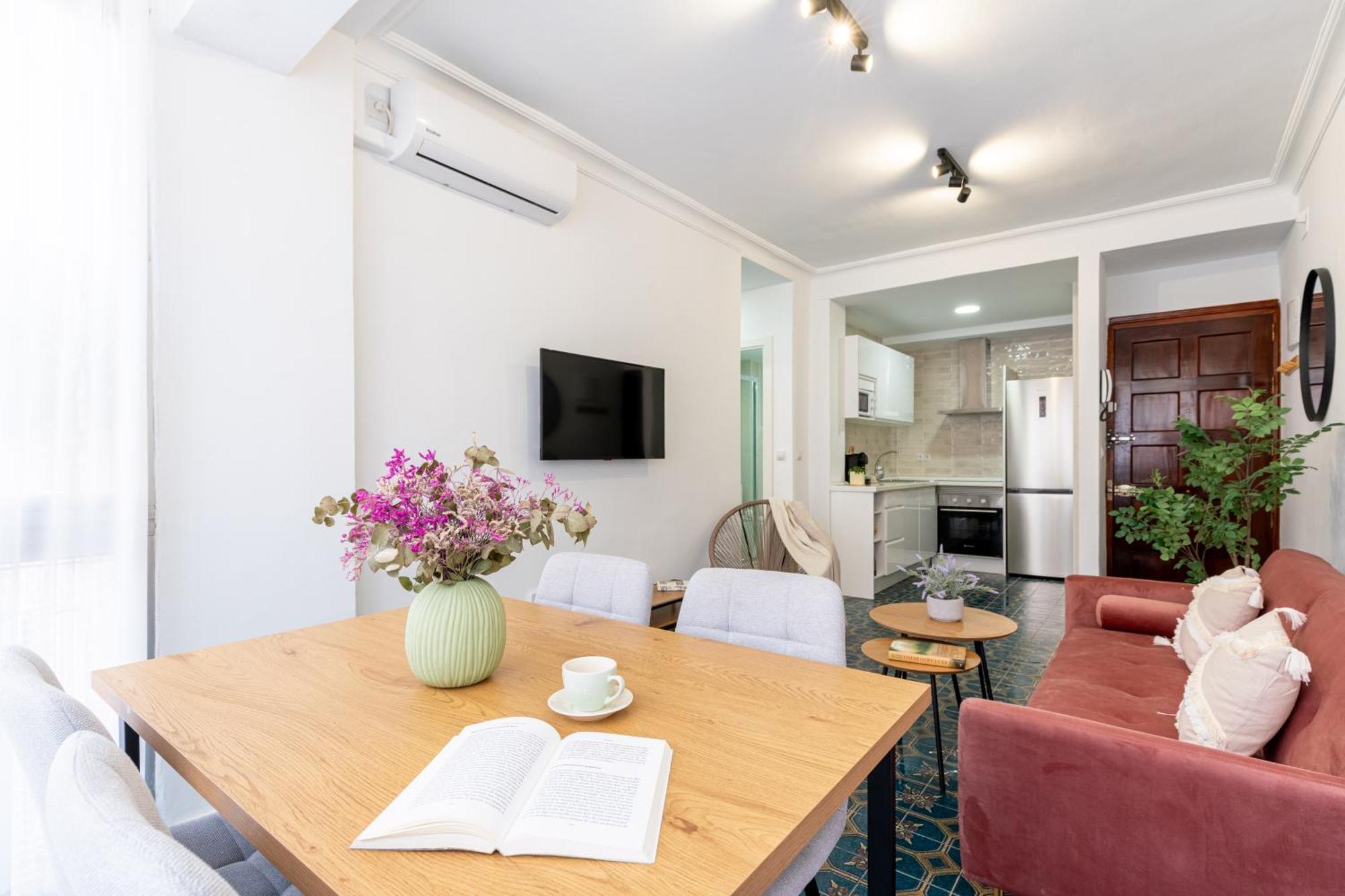 Piso Elegante Y Nuevo De 3 Habitaciones Y 2 Banos Σεβίλλη Εξωτερικό φωτογραφία