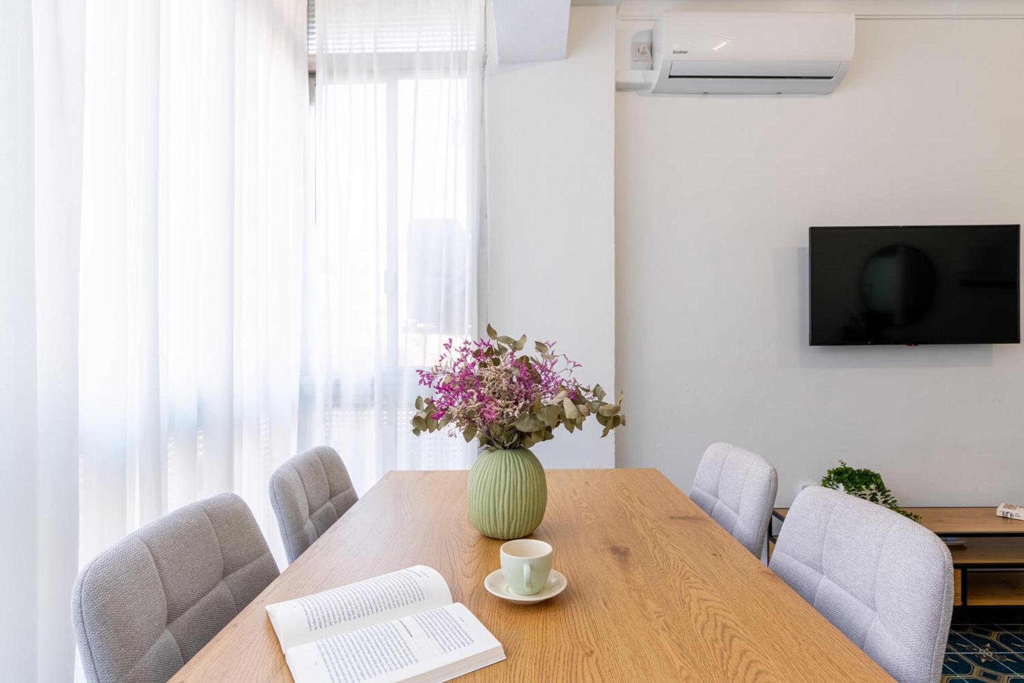 Piso Elegante Y Nuevo De 3 Habitaciones Y 2 Banos Σεβίλλη Εξωτερικό φωτογραφία